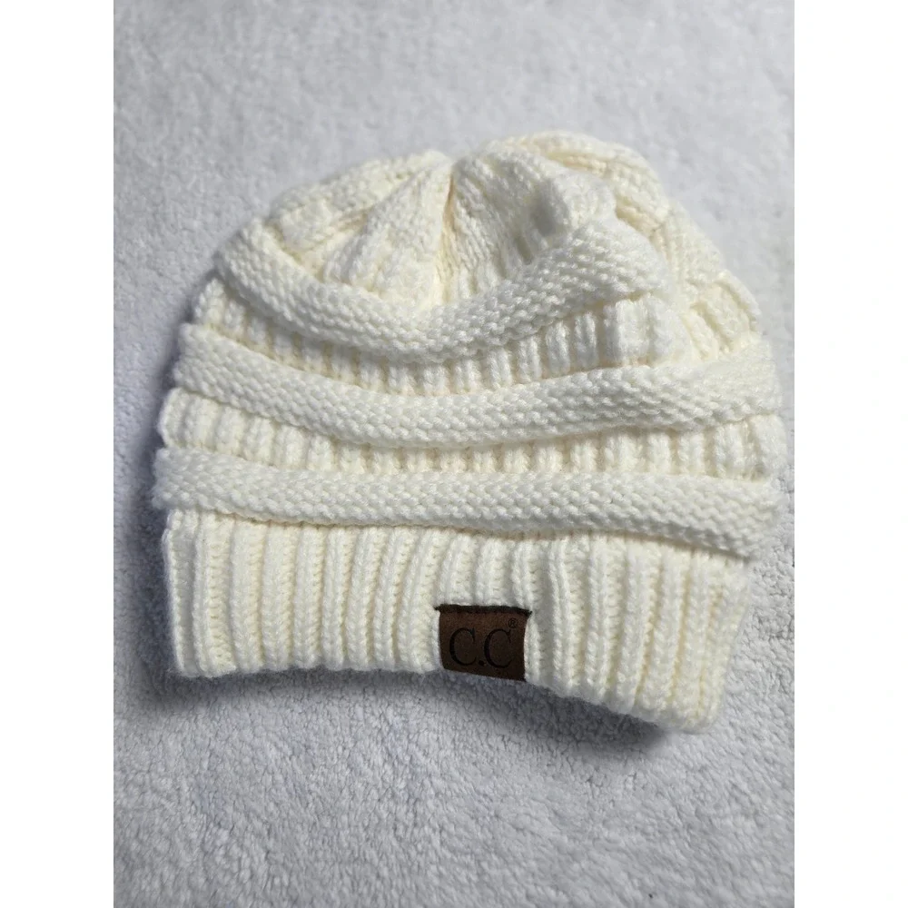 CC Beanie Womens Cream White Cable Knit Skull Cap Winter Hat One Size Ribbed
